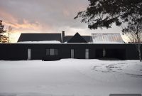 Black Cedar River Retreat Nature’s Embrace Enduring Heritage