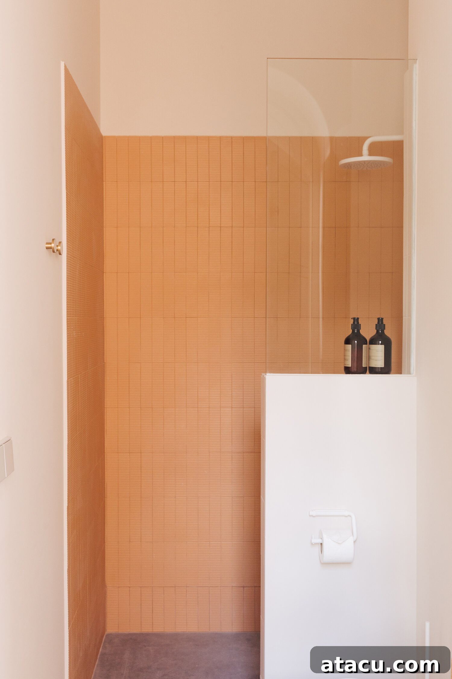 Plácido y Grata boutique hotel Seville bathroom interior