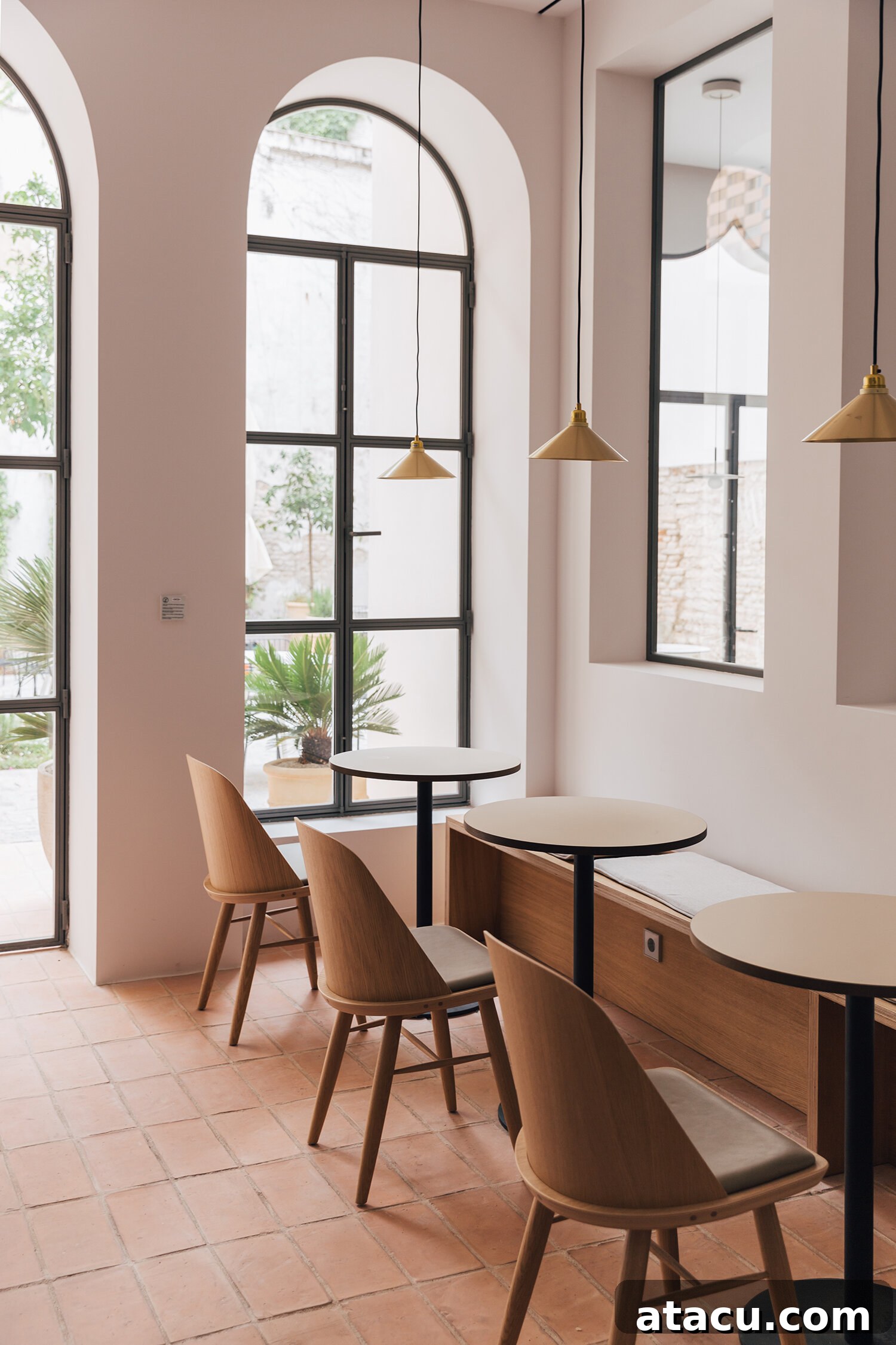 Plácido y Grata new design boutique hotel Seville reception