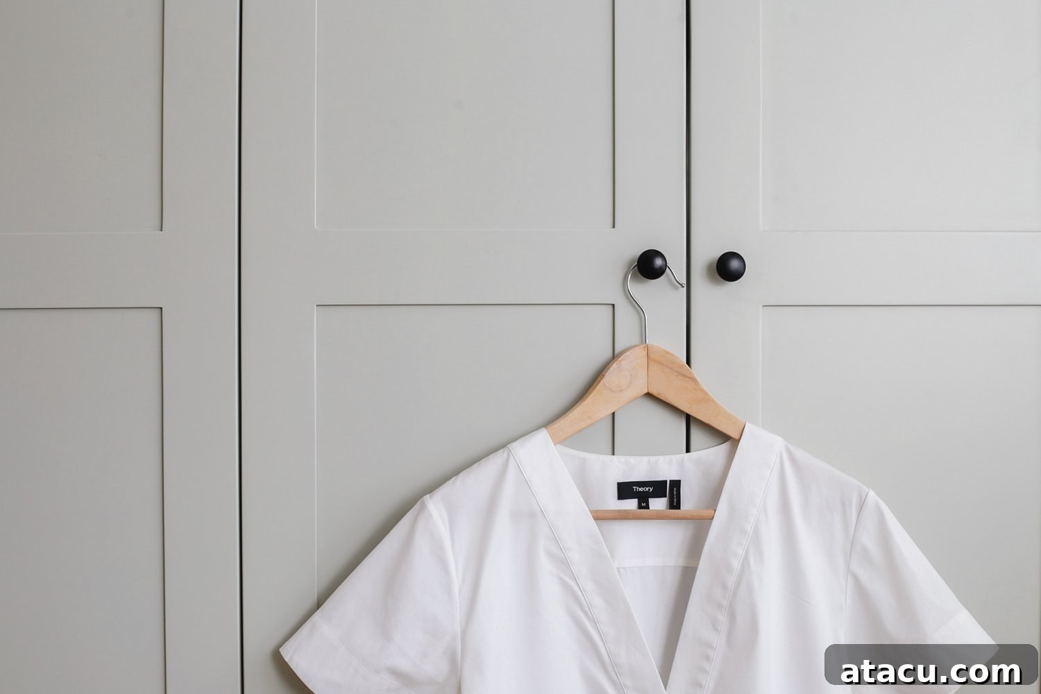 Custom fitted wardrobes offering stylish and efficient storage solutions for a modern home.